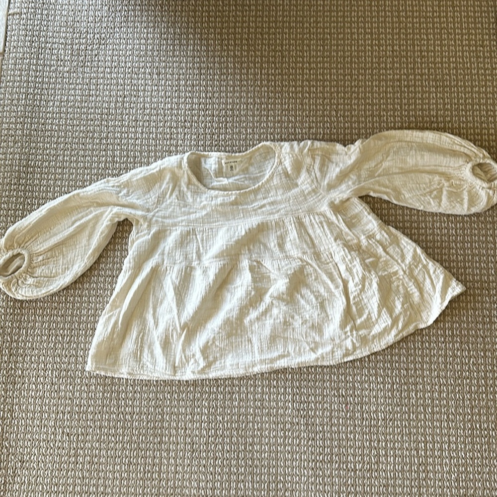 Max Studio cream long balloon sleeved top in XS
